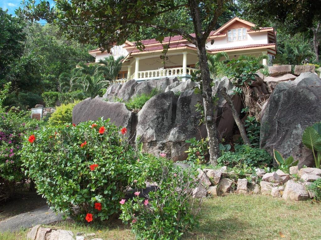 Patatran Village Hotel La Digue Room photo